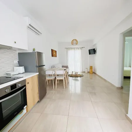 ホテル Eleftheria &