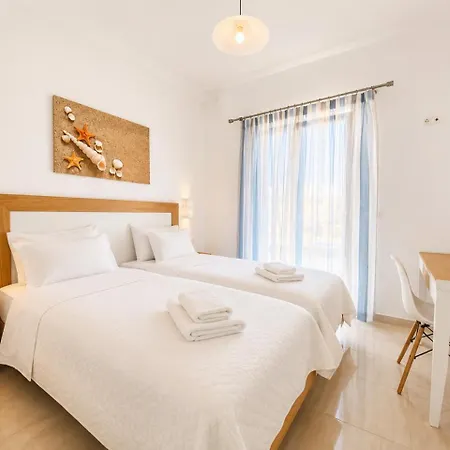 Eleftheria & Hotel *