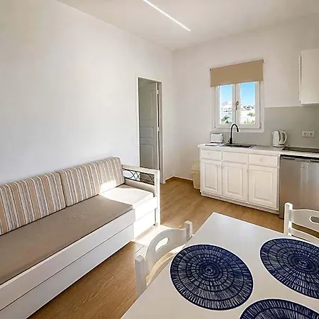 Eleftheria & Hotel Ornos (Mykonos)
